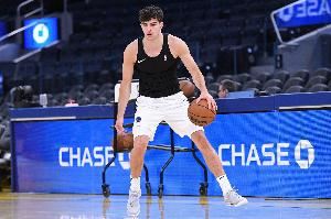 离开NBA!上赛季勇士双向后卫塔兰-阿姆斯特朗签约贝尔格莱德游击